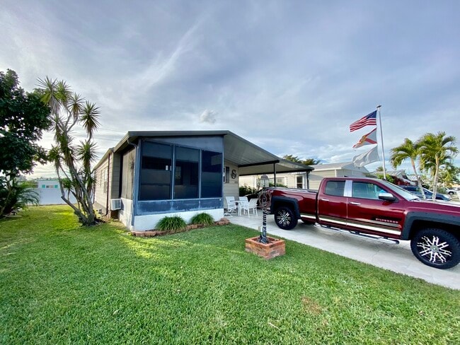 Primary Photo - 183 Oceans Blvd