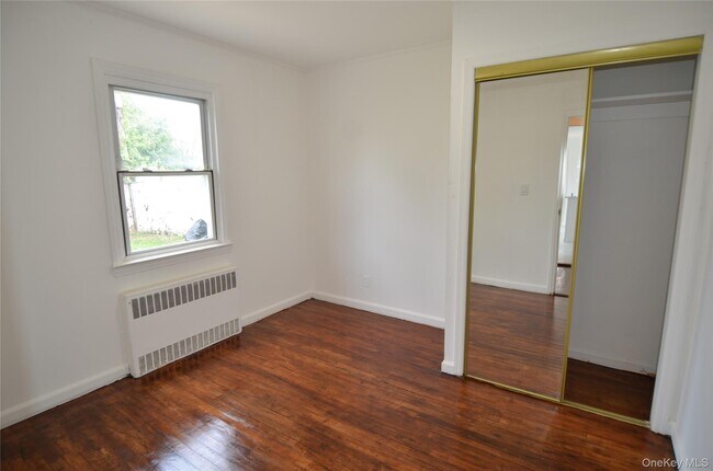 Building Photo - 771 Maple Pl