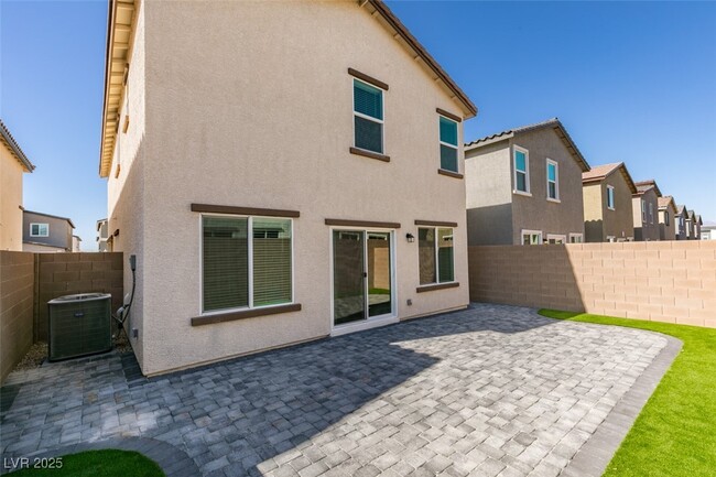 Building Photo - 2646 Snapdragon Fls Ave