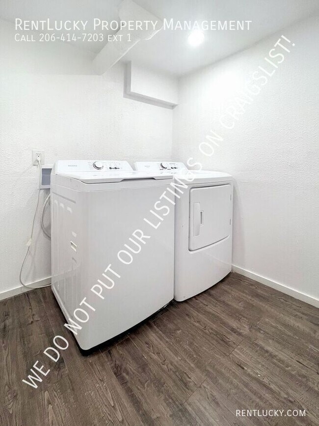 Building Photo - 105 SW 292nd St