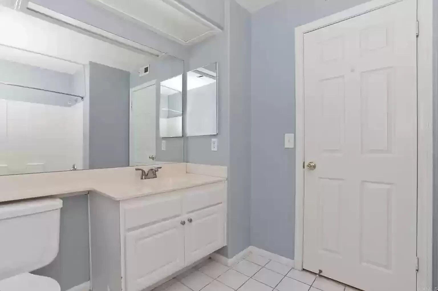 Building Photo - 42140 Lyndie Ln