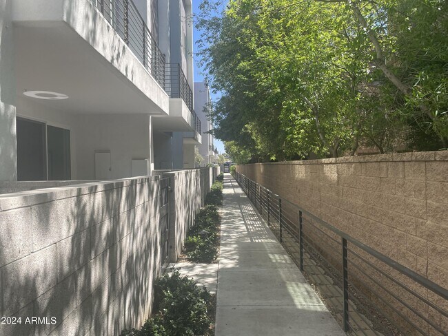 Building Photo - 4444 N 25th St