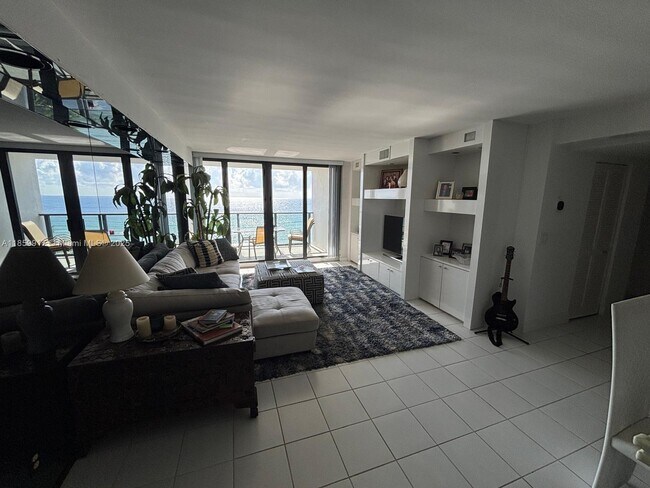 Building Photo - 2301 S Ocean Dr