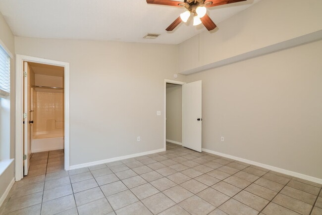 Building Photo - 10103 Richardson Ct