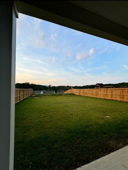 Building Photo - 245 Chelsea Park Cir