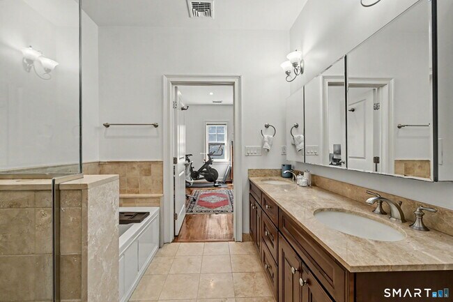 Building Photo - 70 Riverdale Ave