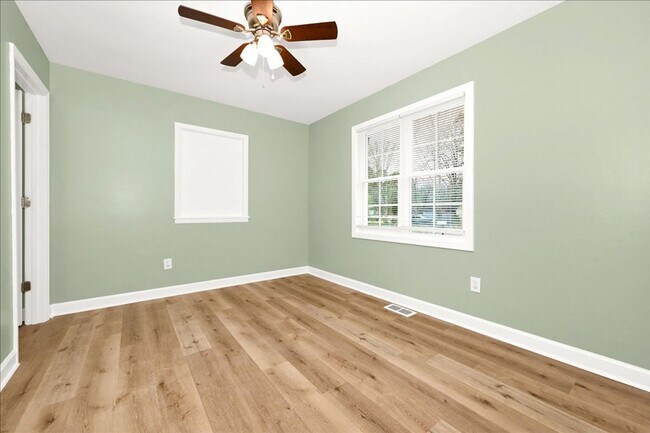 Building Photo - Charming 3-Bedroom 1.5 Bathroom Home in Decatur, AL – Move-In Ready!