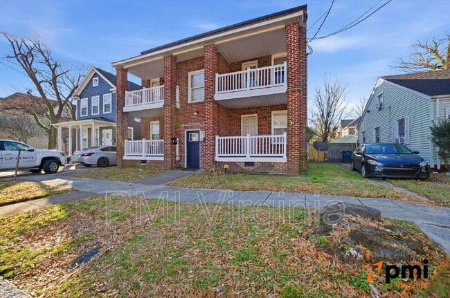 Building Photo - 703 W 29th St