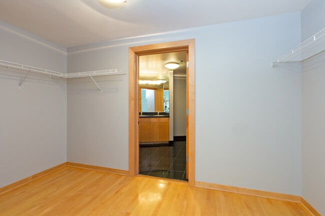 Building Photo - 408 N 1st St
