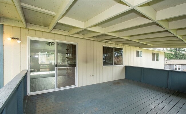 Building Photo - Gig Harbor Home on Oversized Lot