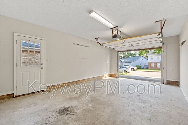 Building Photo - 575 Blue Ridge Crossing