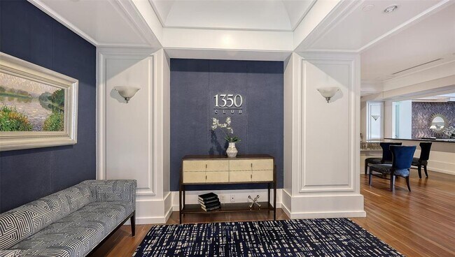 Building Photo - 1350 Main St