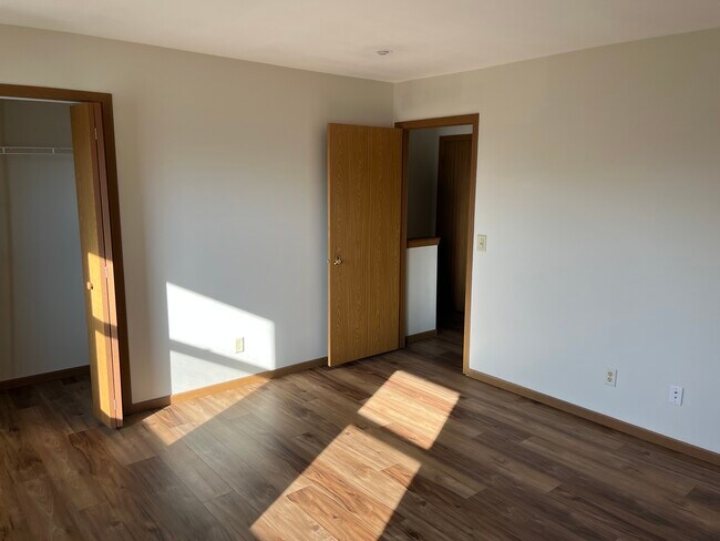 Front Bedroom - 581 Evans Dr