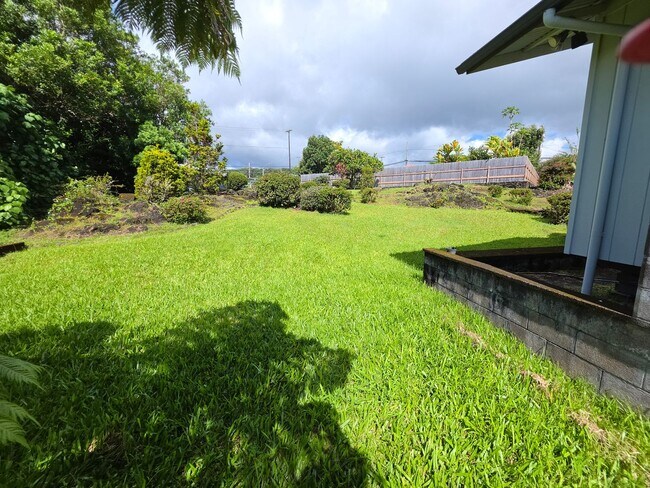 Building Photo - Available July 1 | Flexible 5-Bedroom Layout | 3.5BA Home | Secured Carport