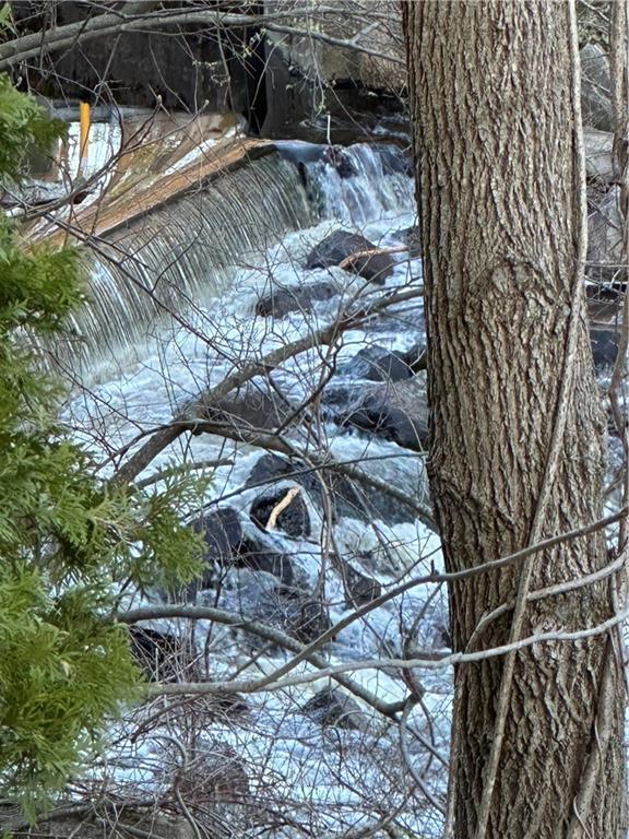 Building Photo - 2 Lake Ct