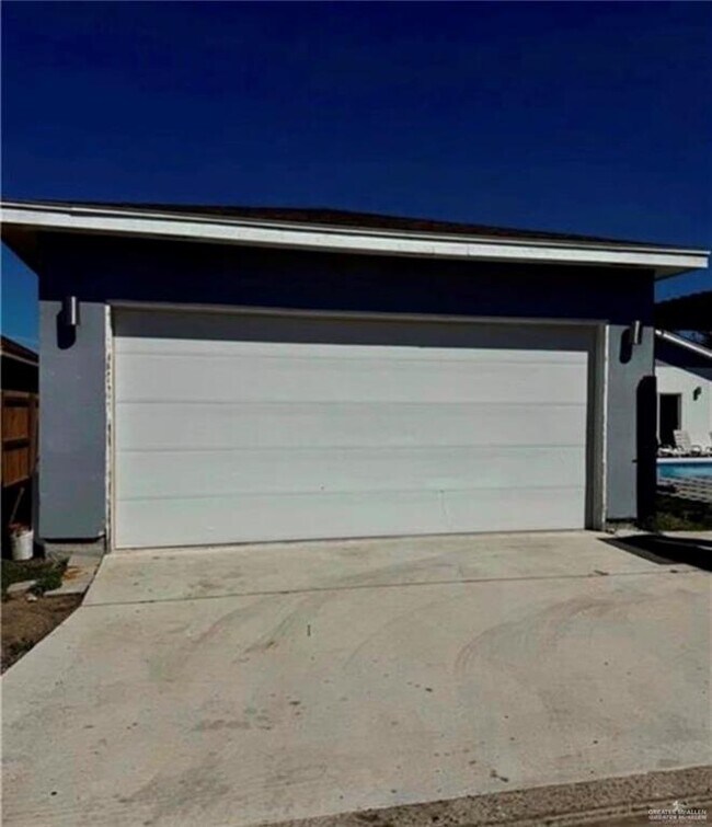 Building Photo - 800 New Orleans Cir