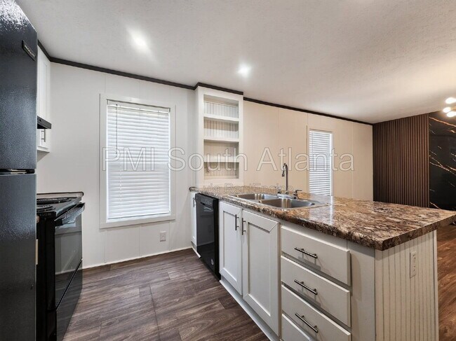 Building Photo - 2621 Jeffersonville Rd