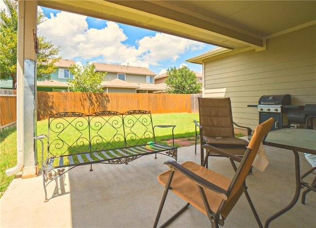 Building Photo - 10504 Wylie Dr