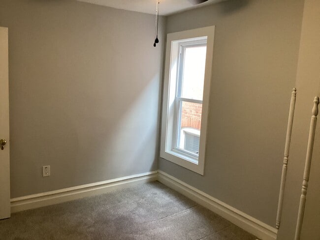 Building Photo - Beautifully Updated Half Duplex in the Boro