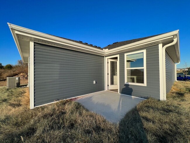 Building Photo - New Beginnings Start with AMRR: 3 Bedroom ready for move in!