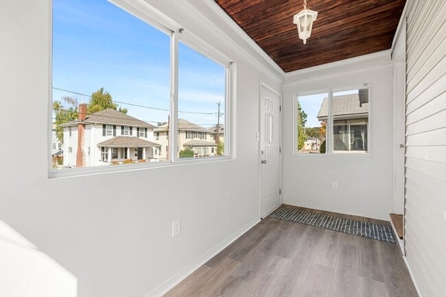 Building Photo - 82 Cliff St