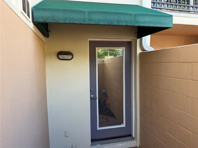 Building Photo - 824 Padua Ln