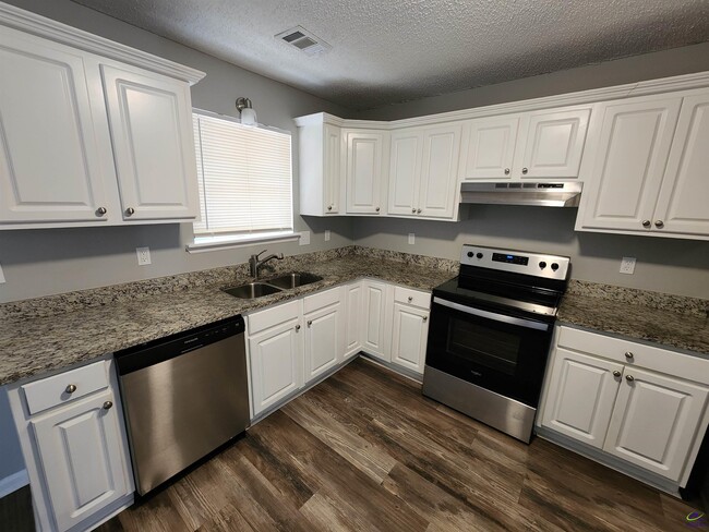 Building Photo - 201 Millside Dr