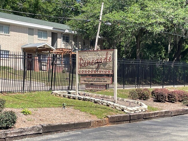 Building Photo - 403 Hayden Rd
