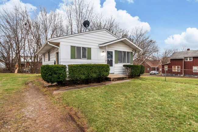Building Photo - Single Family Home