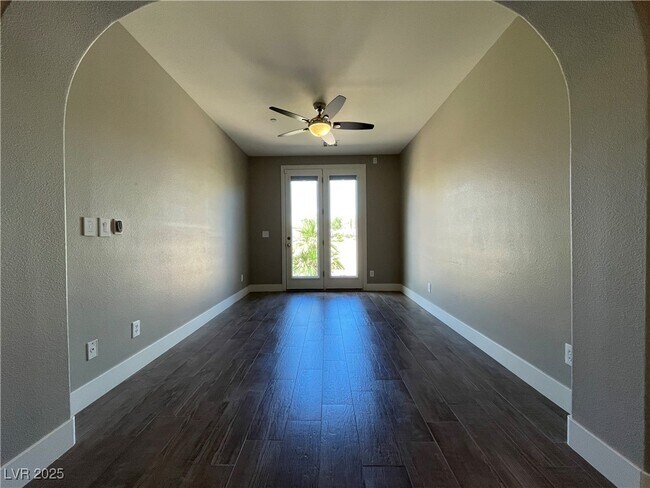 Building Photo - 75 Avenza Dr