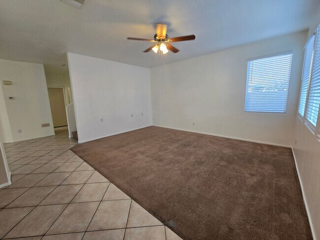 Building Photo - Spacious Two-Story Home in a Cul-de-Sac Location