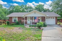 Building Photo - 3101 Lynn Dr
