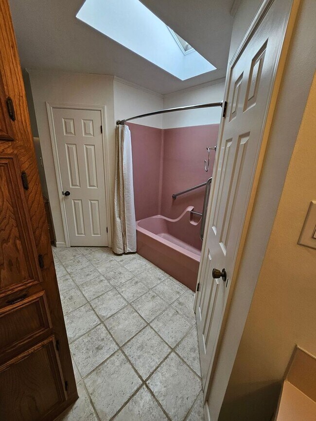 Building Photo - 8857 LA-111