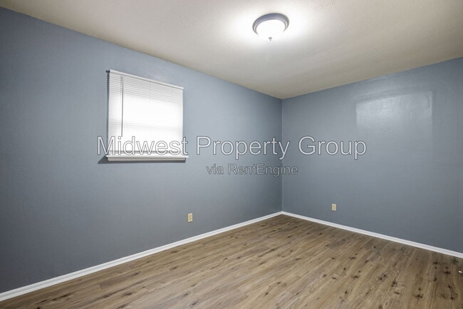 Building Photo - 1432 E Pitman Ave