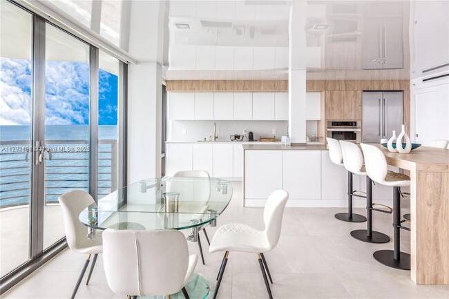 Building Photo - 250 S Ocean Blvd