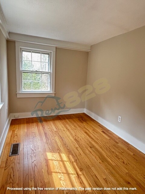 Building Photo - 85 Pennwood Ln