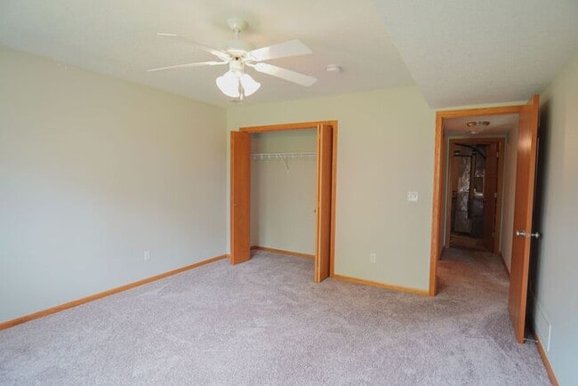 Building Photo - $1,850| 3 Bedroom, 2 Bathroom Duplex | No ...