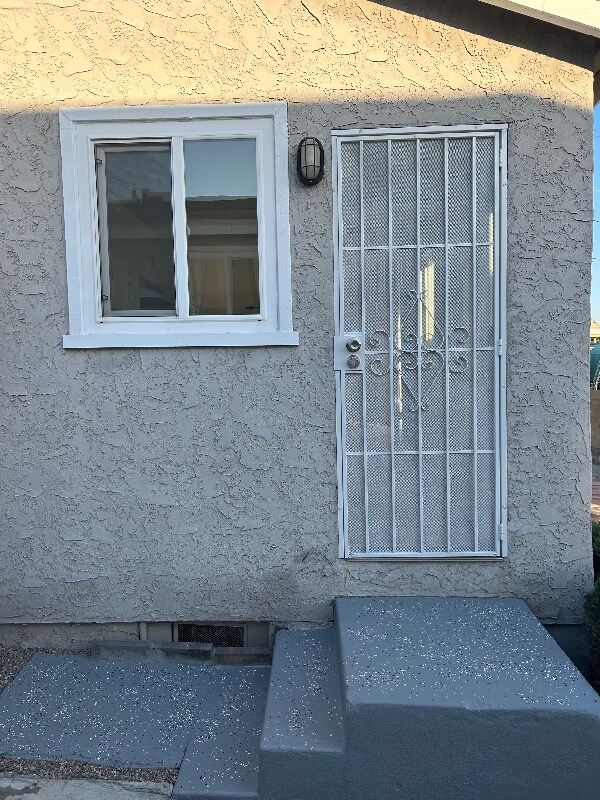 Building Photo - 532 S 39th St