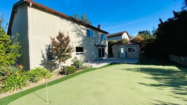 Building Photo - Gorgeous 4BD/2.5BA, Two-Story Home in Casa...