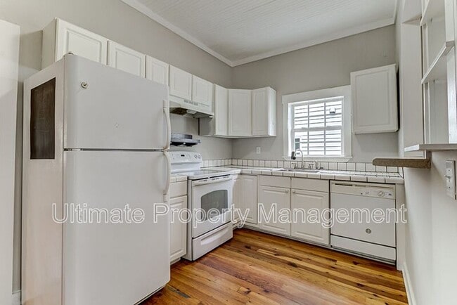 Building Photo - 1313 Glenn St