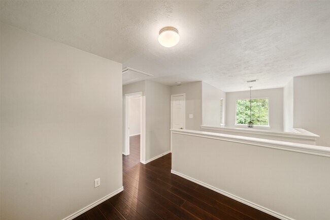 Building Photo - 3 Whitekirk Pl