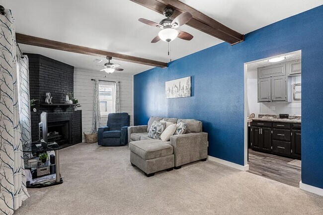 Building Photo - COMING SOON: Fully Furnished Home in Webb City! 2/2 includes ALL appliances, ALL utilities/pest c...