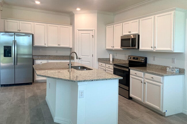 Building Photo - 24237 Spartina Dr