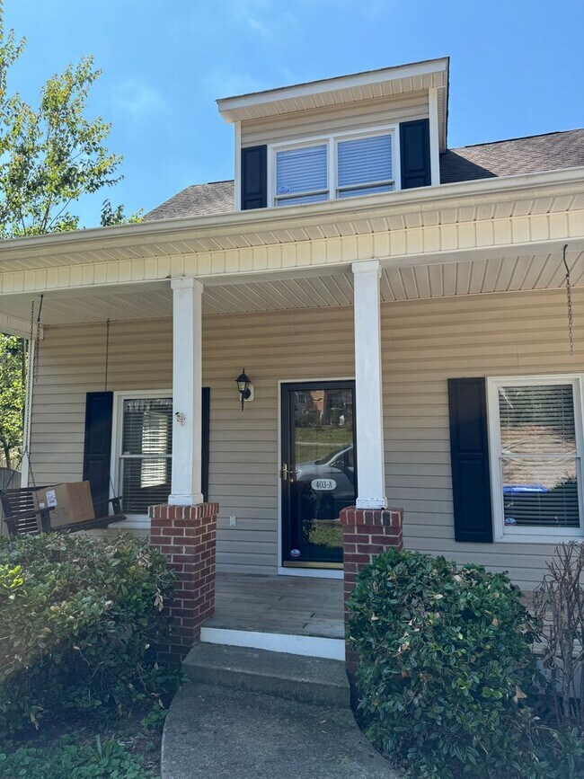 Primary Photo - Price & Location!