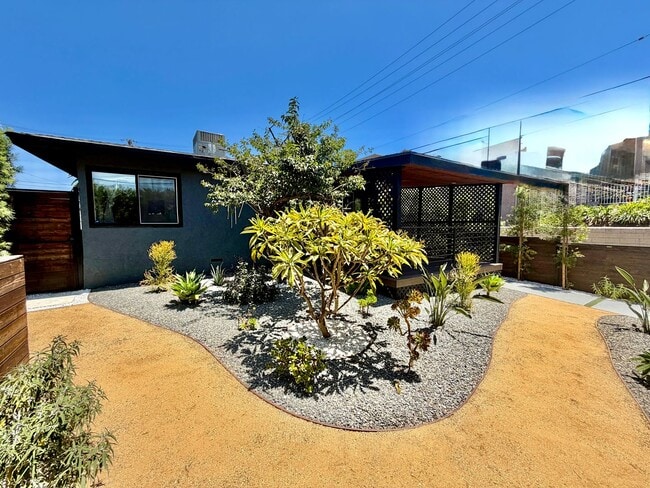 Building Photo - Beautiful Newly Renovated 3BD 2BA