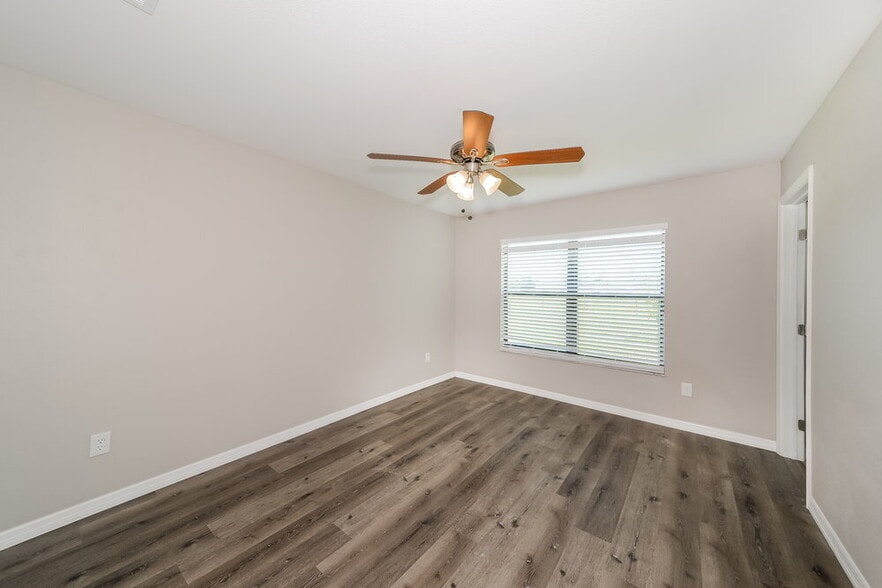 Building Photo - 5362 Trekell St