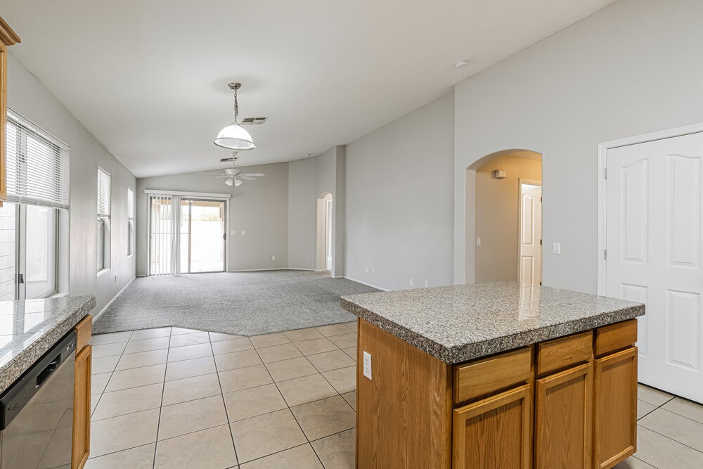Building Photo - 7814 S 72nd Ln