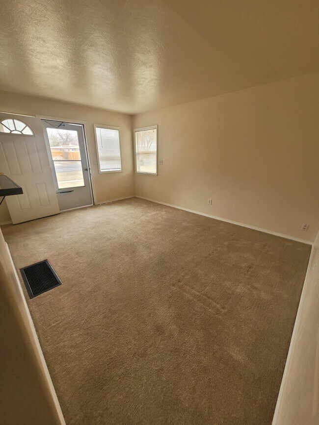 Building Photo - 1317 E. Las Animas St