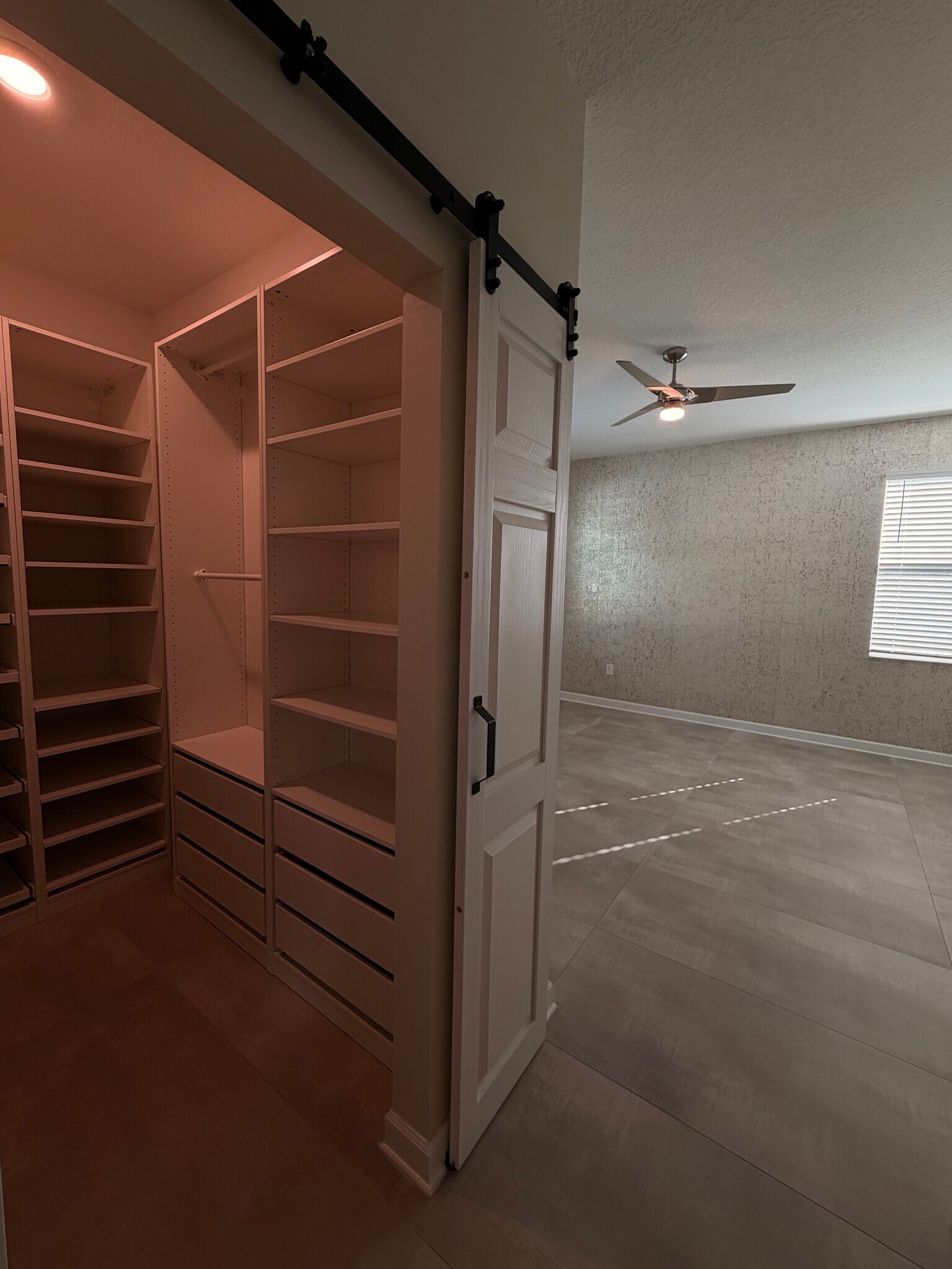 Building Photo - 4452 Seven Canyons Dr