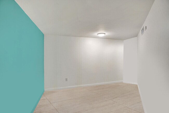 Building Photo - 2750 NE 183rd St